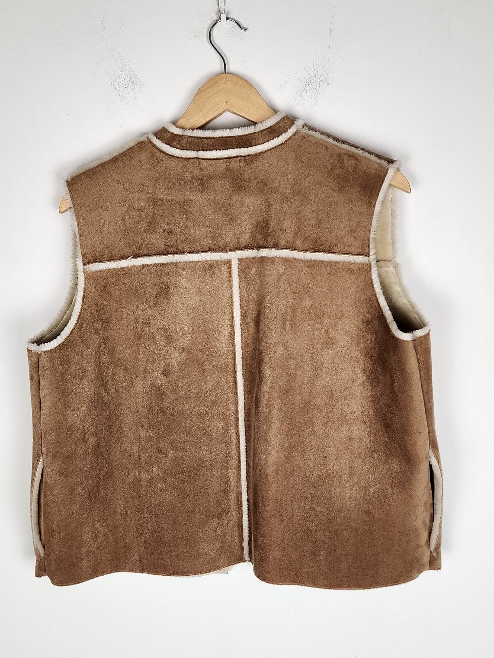 Valerie Stevens Light Brown Faux Suede Cream Faux Shearling Vest Size L Petite - Picture 8 of 11